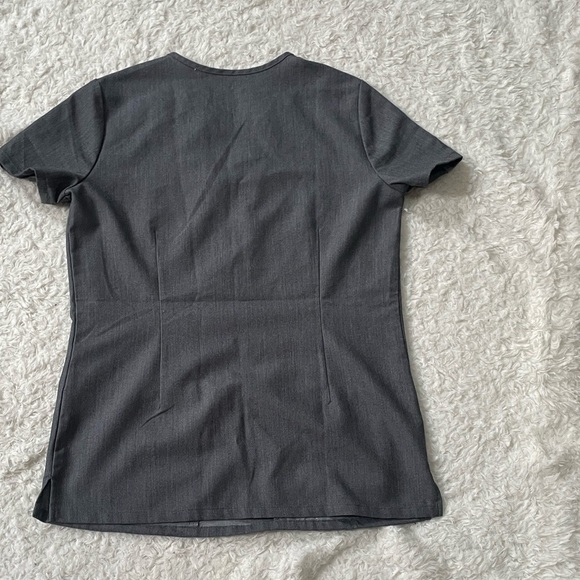 Figs Charcoal Scrub Top - Picture 7 of 11